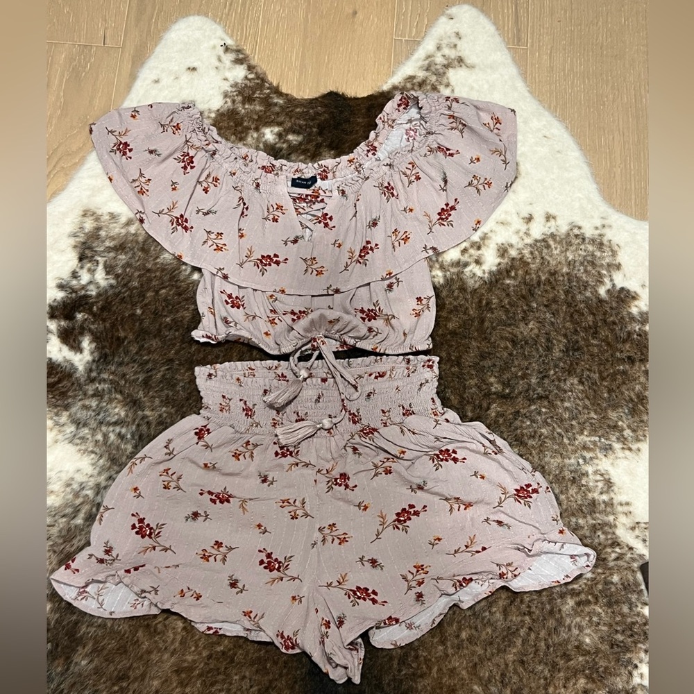 American Eagle Outfitters Floral Lace-Up Crop and Shorts Set